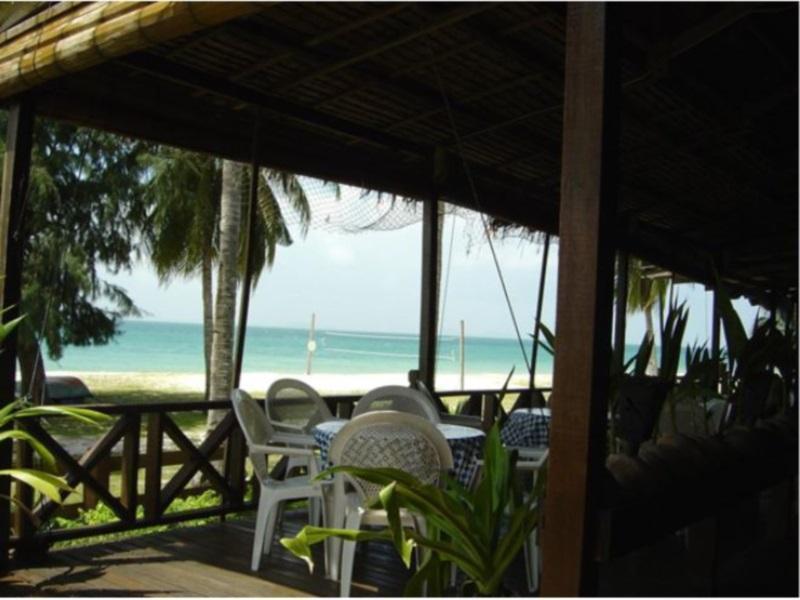 D'Coconut Island Resort Besar Island  Exterior photo